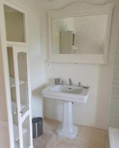 B&B / Chambres d'hotes Le Mas des Poules chambres d-hotes de charme : photos des chambres