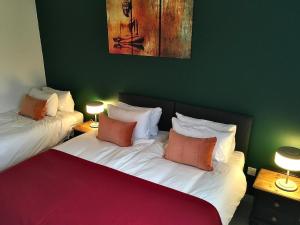 1 Bedroom garden flat City Central Slough near Windsor