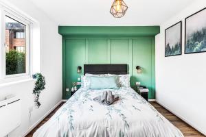 Stylish Apartment in Coventry Center With Free Parking