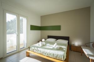 Villa Torricella Pool and Sunny Garden - Happy Rentals