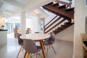 250 metros da praia! Casa 4 quartos