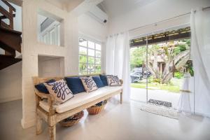 250 metros da praia! Casa 4 quartos