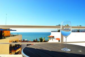 Studio Romantic Zone steps to beach Adults Only