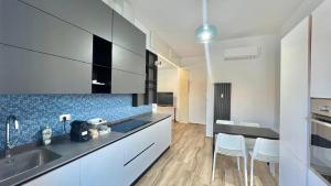 Torelli Home, Moderno e Confortevole, nel cuore della città di Milano, con balcone vista Porta Garibaldi