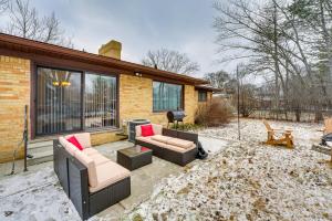Fire Pit and Yard Family Home in Farmington Hills!