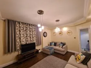 Luxurious 3 bed Flat in Kilburn - Colindale
