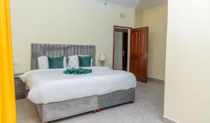 Riverside Haven 4BR Modern Home with Private Serene Compound