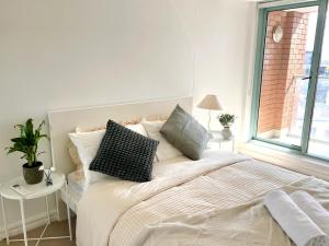 3BR Penthouse in CBD wParking