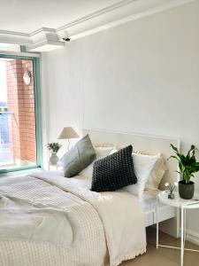 3BR Penthouse in CBD wParking