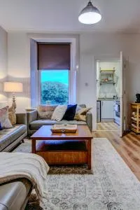 The Fullarton - Coorie Doon Stays - 欧文