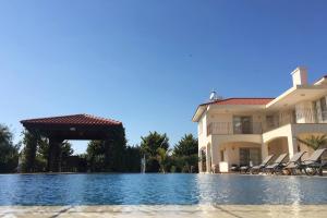 Orchard Blossom Private Villa With Pool