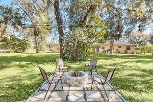 Cozy Villa with Spacious Outdoor Space