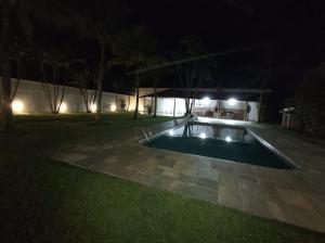 Casa Eventos e Temporada com 3 suites, piscina, churrasqueira, Wi-Fi, Ar Condicionado - Proximo Praia Mar Casado e Pernambuco - Guaruja