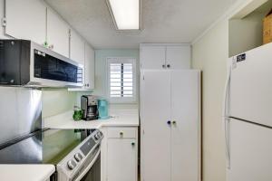 Walk to Beach Emerald Isle Condo with Ocean View!