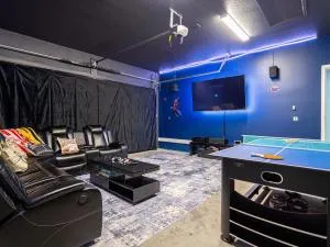 Luxury Tampa Home with Game Room and Theater - Tampa