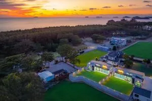 Taean Dog Day Pet Pool Villa - Taean