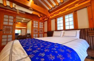 Inhyudang Hanok Pension