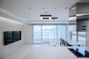 Busan Ocean Sky Osilla