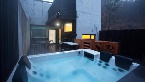 Bao House Pool Villa