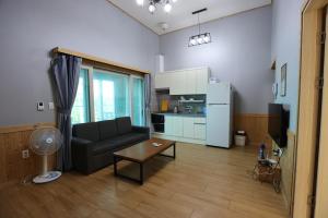 Geumodo Joy Joy Pension