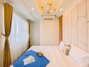 Good and Warm 2BR at Transpark Cibubur Apartment By Travelio