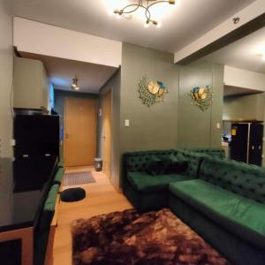 Lucky One! Staycation Trees Residences Near SM Fairview