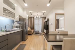 Luxury Apartment in Vinhomes Metropolis Hanoi