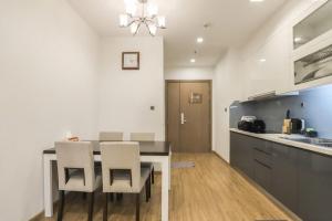 Luxury Apartment in Vinhomes Metropolis Hanoi