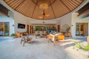 Villa Lea Luxury Oasis in Seminyak Umalas with private pool 4BR