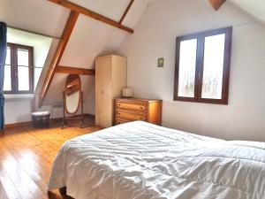 Maisons de vacances Maison en bord de mer avec jardin arbore a Groix - FR-1-813-17 : photos des chambres