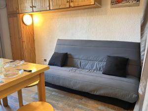 Studio cabine 4 pers, skis aux pieds, centre de Risoul - FR-1-330-588