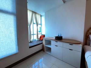 Compact and Best Choice Studio at Anderson Supermall Mansion Apartment By Travelio