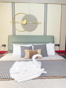 Luxurious 2BR with Manila Bay Sunset II 6pax