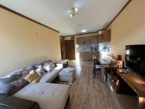 Zweizimmerwohnung mit Bergblick