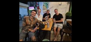 Lazy Gibbon 1 Chiang Mai - Tha Phae Gate