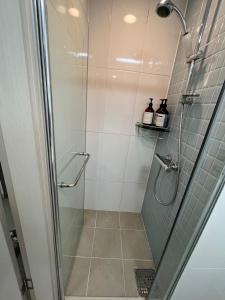 Gangnam Central House, Just 1 Minute from Sinnonhyeon Station