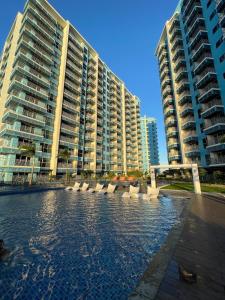 Modern 2BR beside Okada Manila with Sunset View