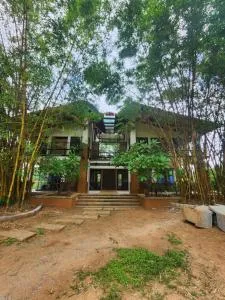 Boho Orchards Villa - Luxury Vintage Bohemain experience! - Mālūr