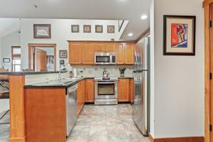 1311 - Three Bedroom Deluxe Eagle Springs West condo