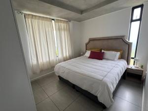 Coral Point Seaview Apartment