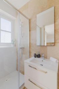 Luxury Suite in Vallettas Heart! Sea View and WiFi