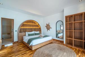 La Villa Ceningan - Breathtaking 4BR Beachfront Villa in Nusa Ceningan