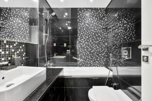 Modern 2-Bedroom Apartment in Business Bay