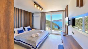 Kalkan 4 Bedroom Villa - 2452