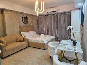 One Bedroom at Azure Urban Near Airport