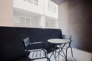 Blueground W Hollywood AC wd nr TCL LAX-1303