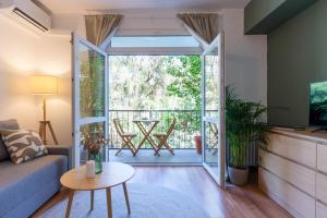 Charming & Central 1BR Ap 2 balconies -Old town