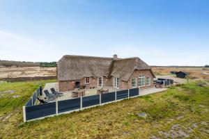 Beautiful Pool House With Outdoor Spa, Built In 2022 - Alojamientos sin categoría en Ulfborg