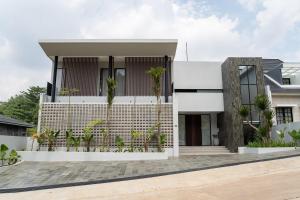 Kireina Mori Forest View Villa 6 bedrooms with a private heated swimming pool and a movie room