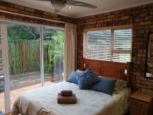 Cove Rock Lodge on Cowrie